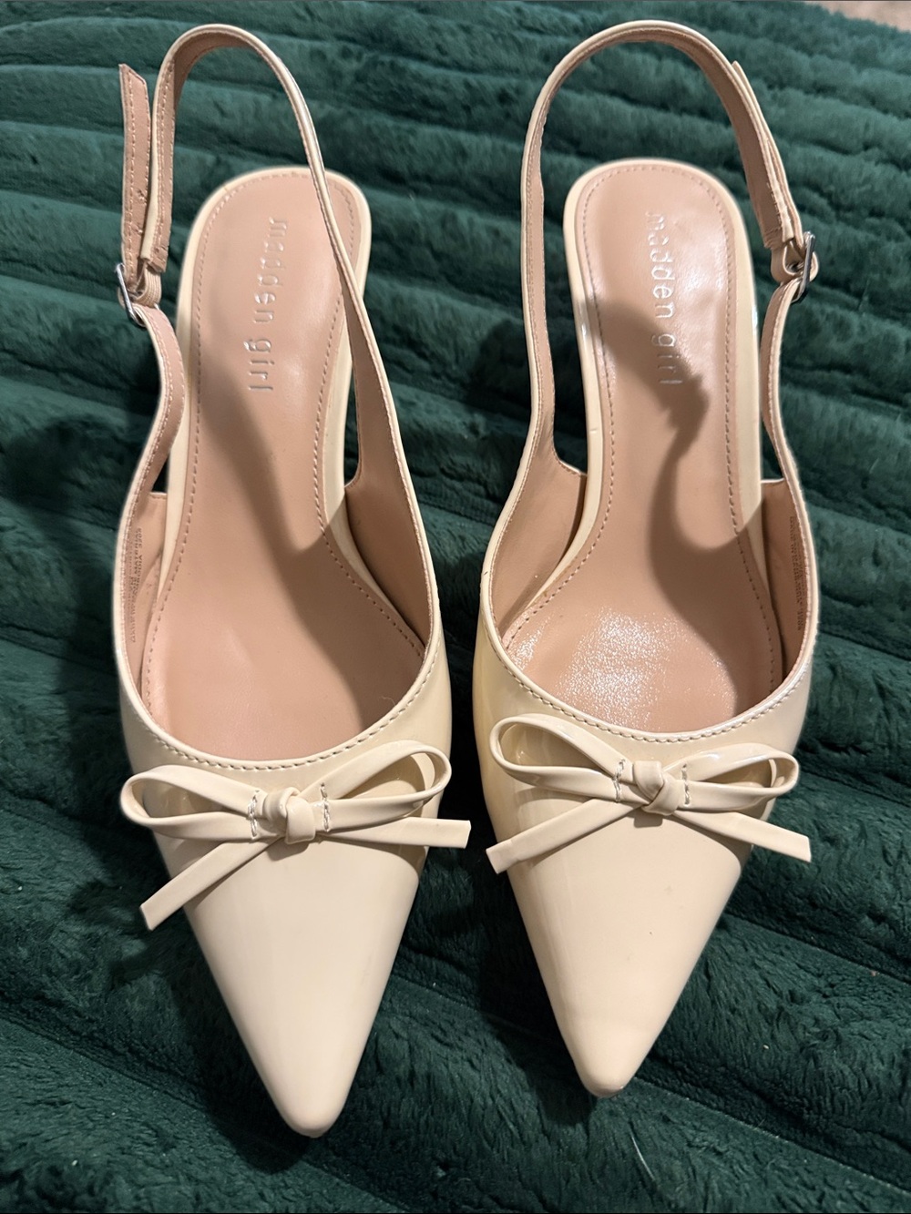 Madden Girl Cream Pointed-Toe Slingback Bow Kitten Heels